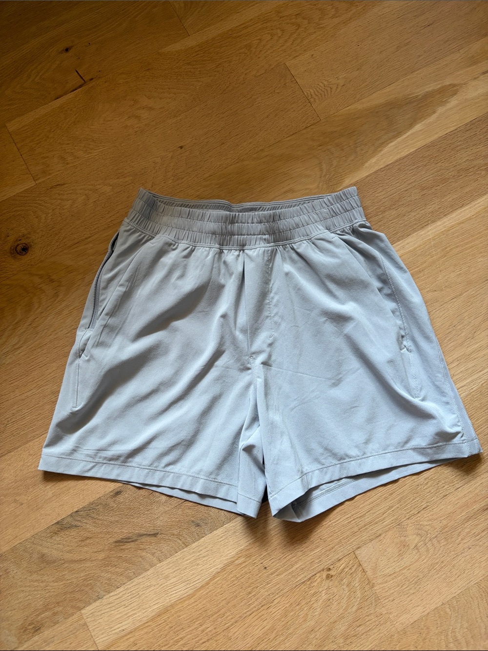 Lululemon pace breaker linerless shorts 5”- size XS